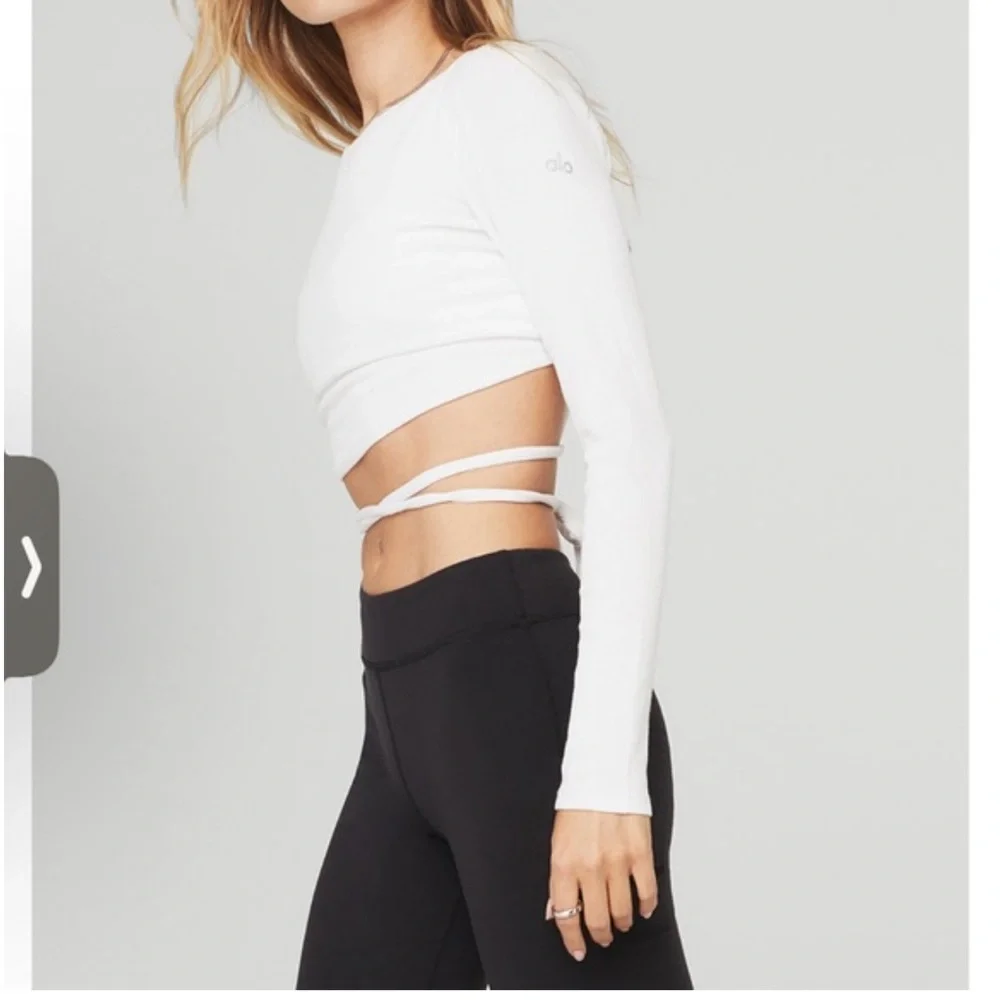 Alo Yoga Ribbed Manifest Long Sleeve shirt top White Sz S - Picture 3 of 8